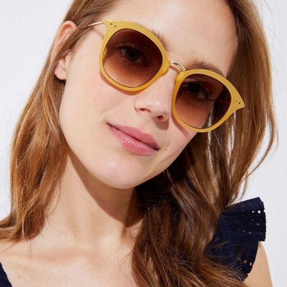 LOFT Accessories - 🌿LOFT Golden Metallic Arm Round Sunglasses